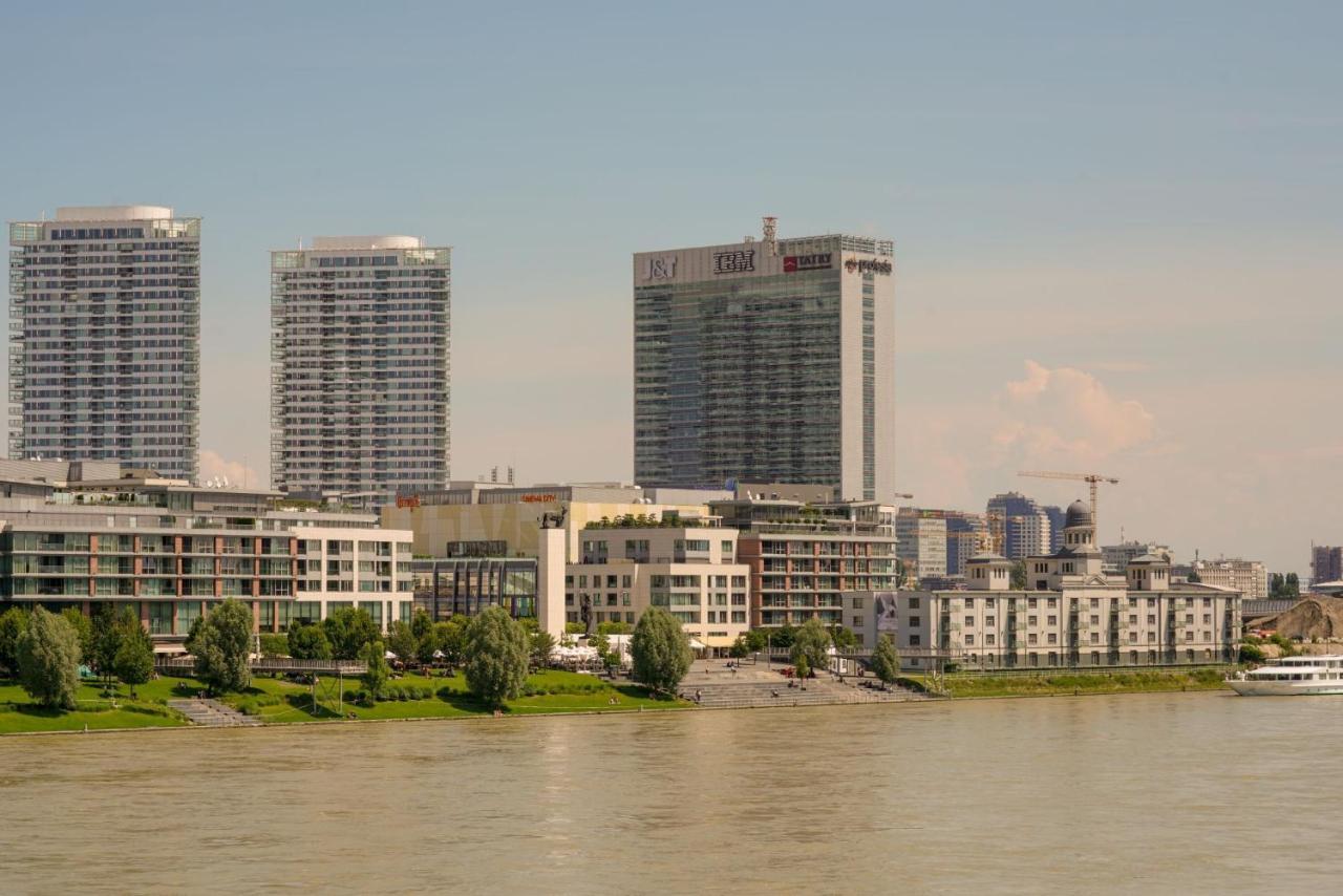 Zora Exclusive Apartment Bratislava Bagian luar foto