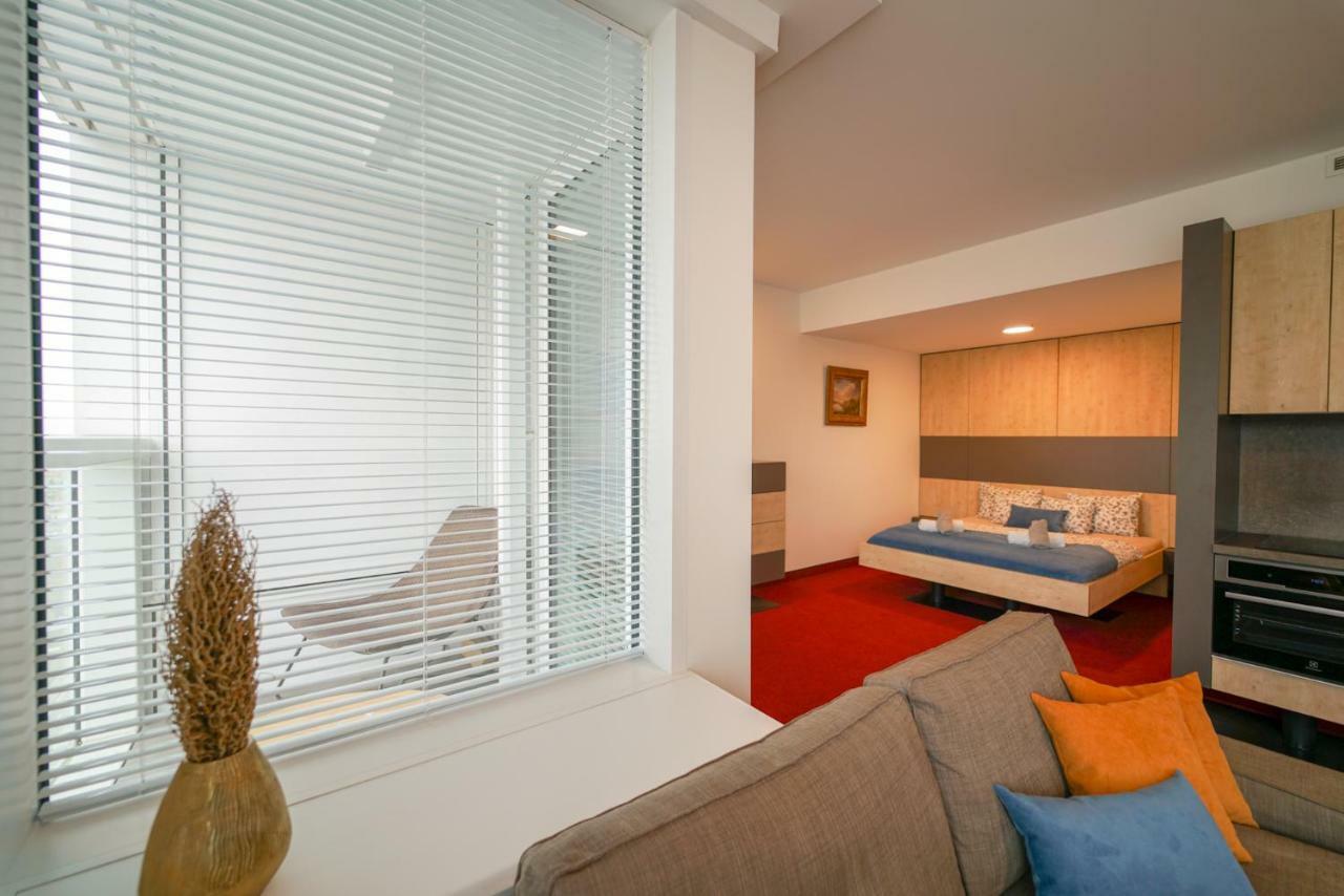 Zora Exclusive Apartment Bratislava Bagian luar foto