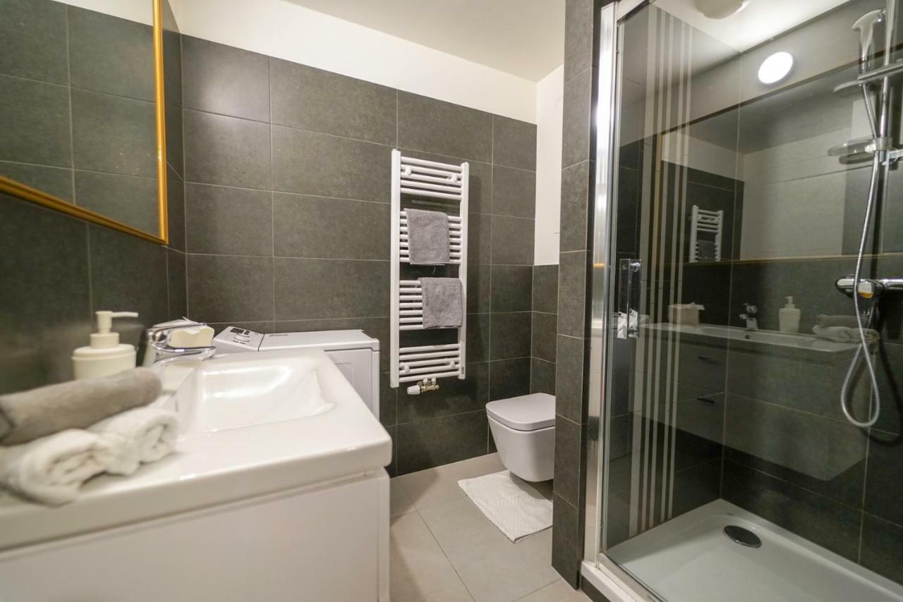 Zora Exclusive Apartment Bratislava Bagian luar foto