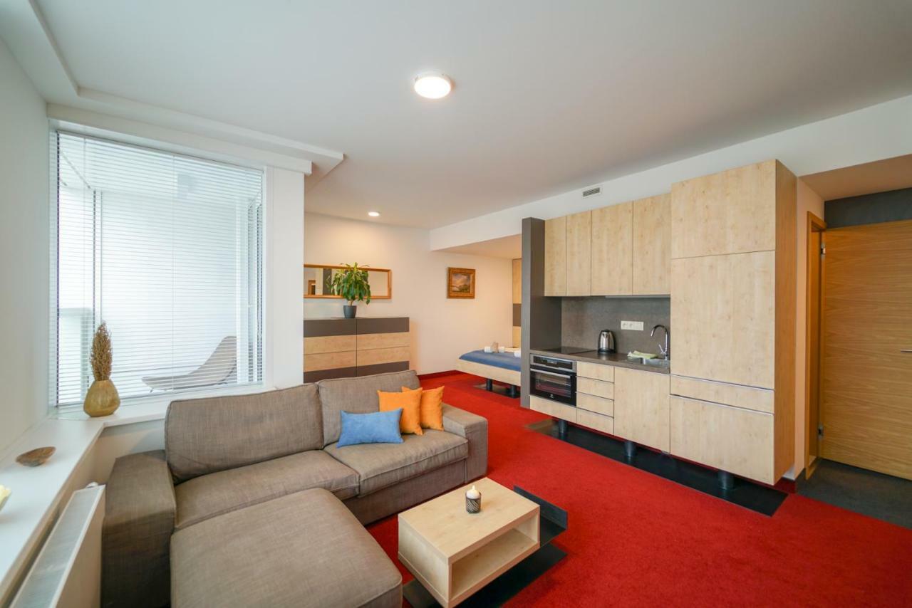 Zora Exclusive Apartment Bratislava Bagian luar foto