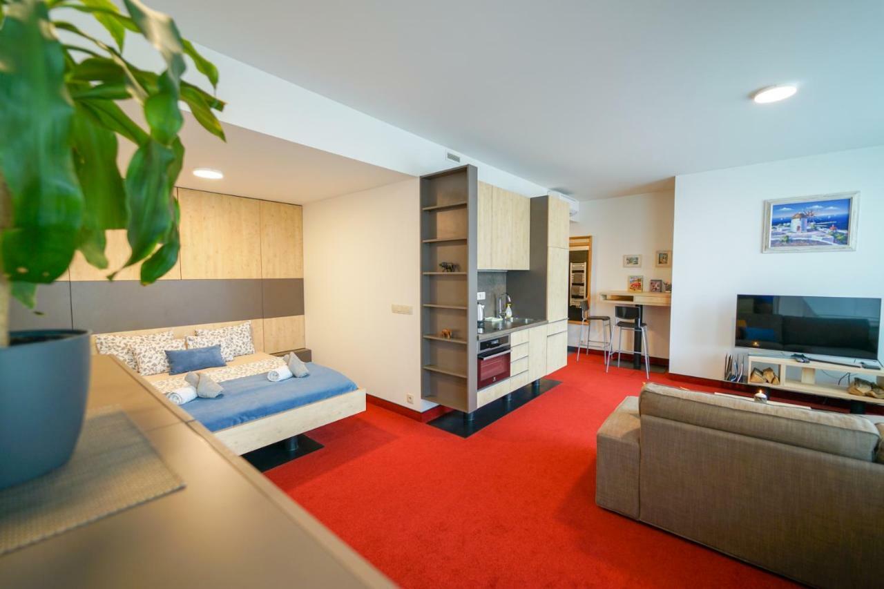 Zora Exclusive Apartment Bratislava Bagian luar foto