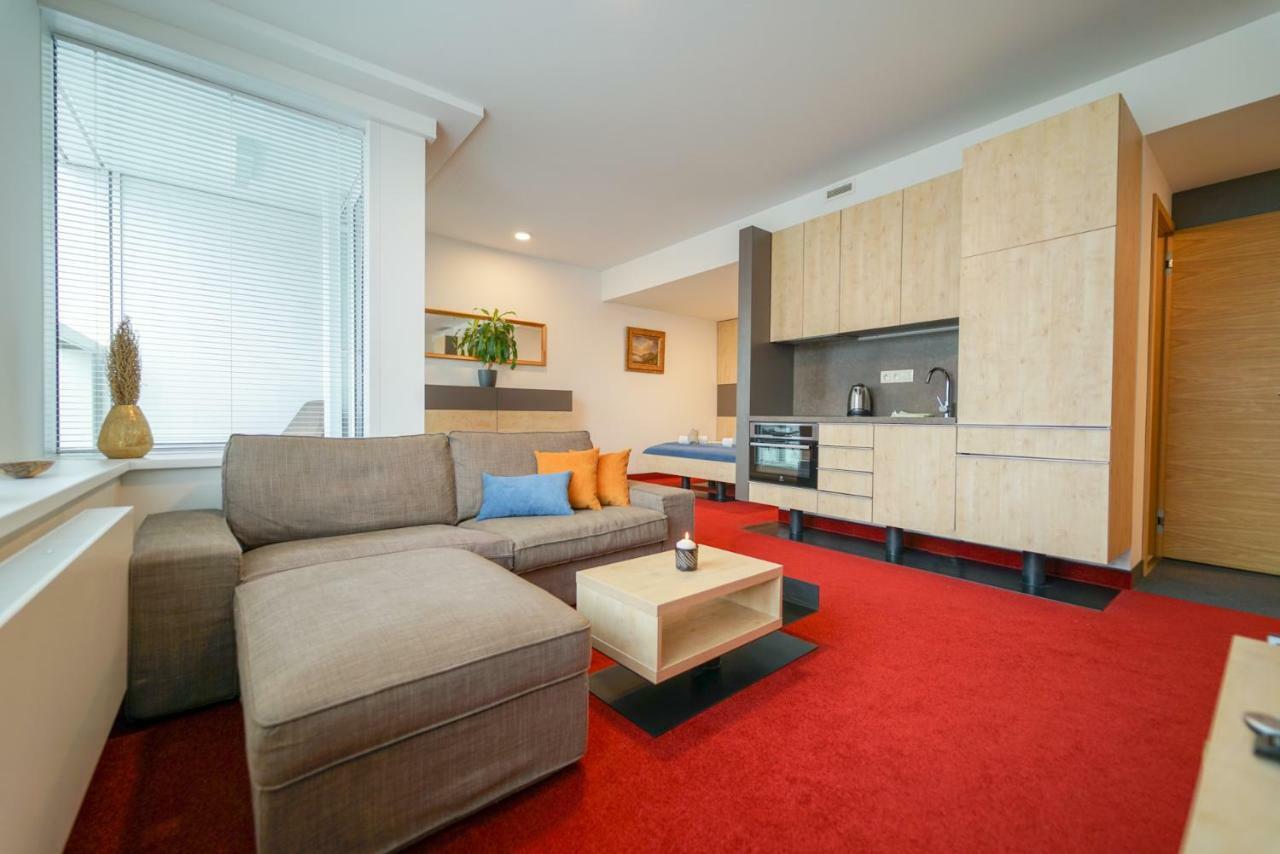 Zora Exclusive Apartment Bratislava Bagian luar foto